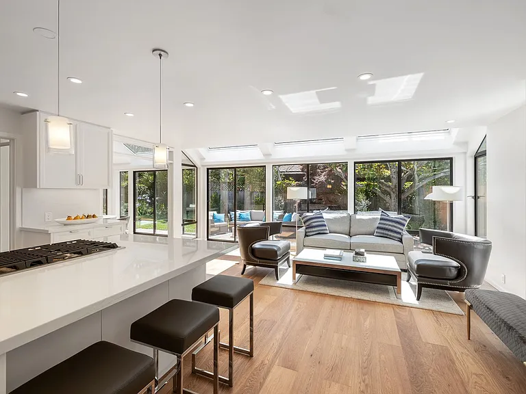 3 Corte Las Casas — Photo 3