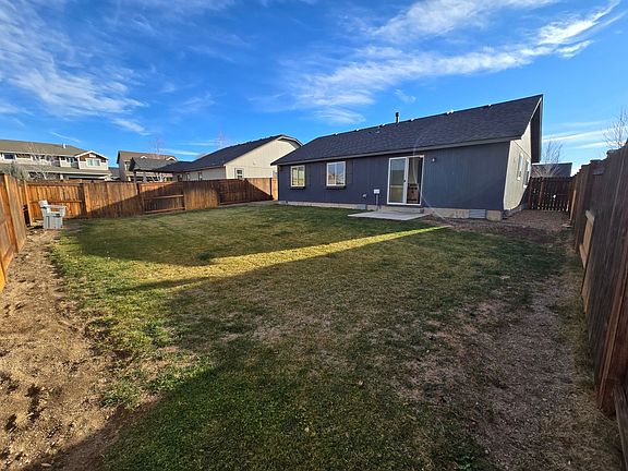 3rd image of 479 NE Poplar Ln
