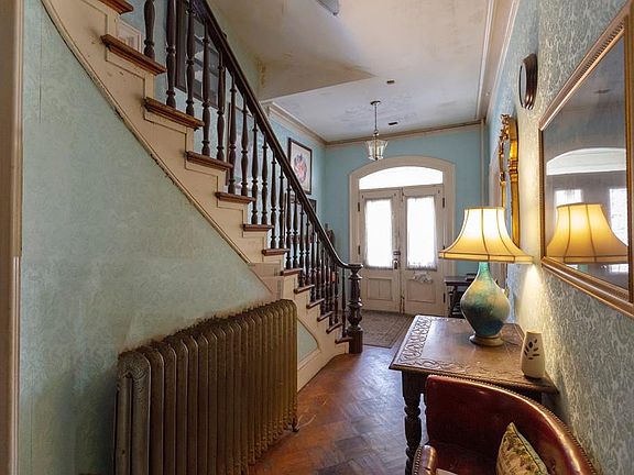 4th image of 234 Lenox Ave