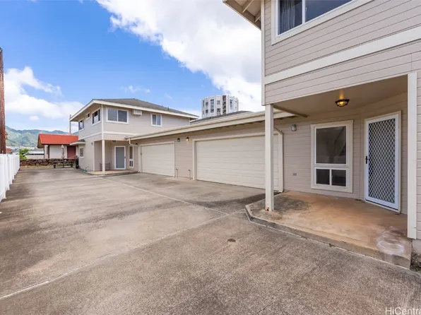 3424 Harding Ave, Honolulu, HI 96816