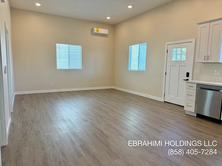 2976 National Ave #1 — Photo 6