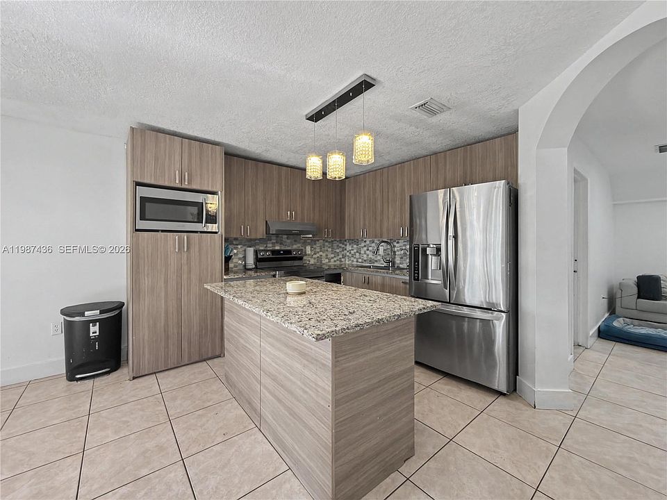 1st image of 16004 SW 87th Ter