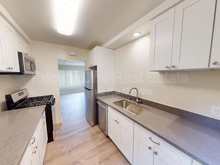 3641 Reynard Way — Photo 5