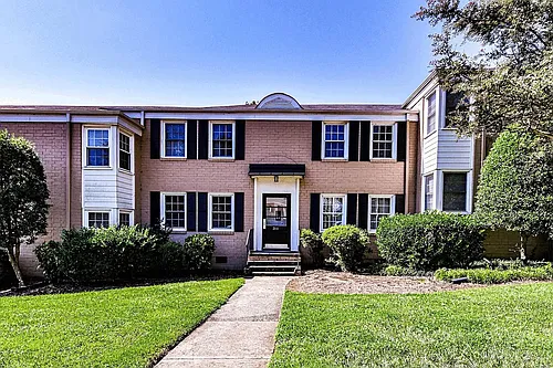 311 Wakefield Dr #B Photo 1