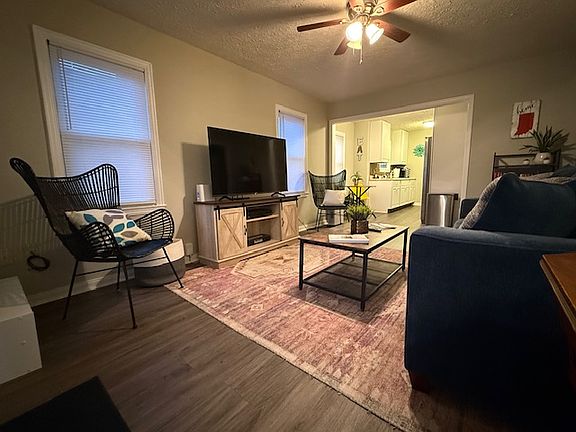 4th image of 717 E Gimber St