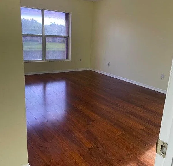 274 River Bluff Ln — Photo 2