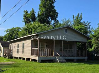 1017 South St, Alexandria, LA 71301
