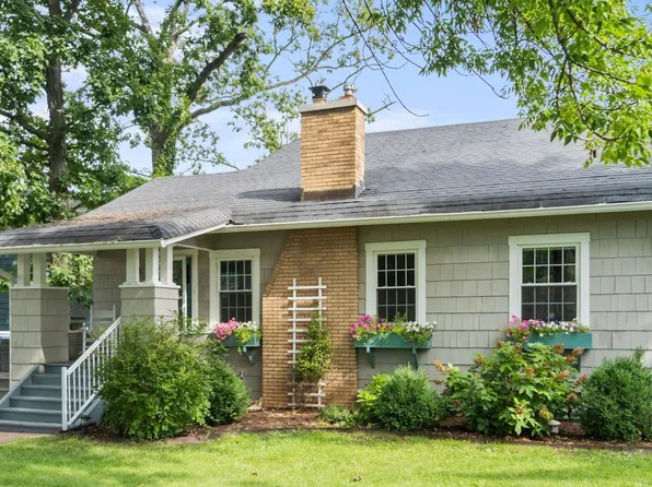 4420 Pembroke Ln, Fort Wayne, IN 46807