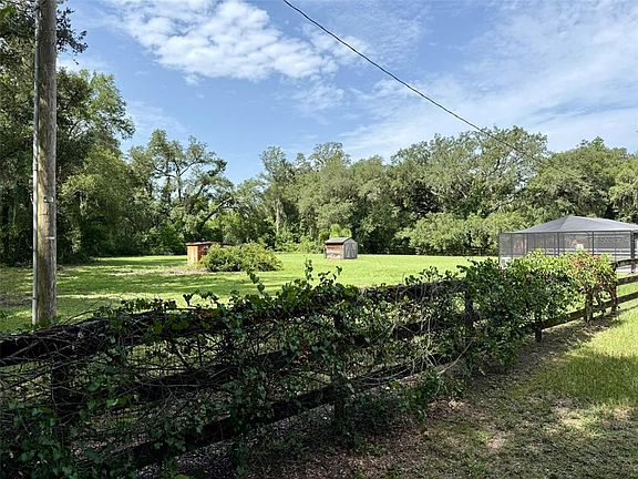 4th image of 11215 Russell Dr