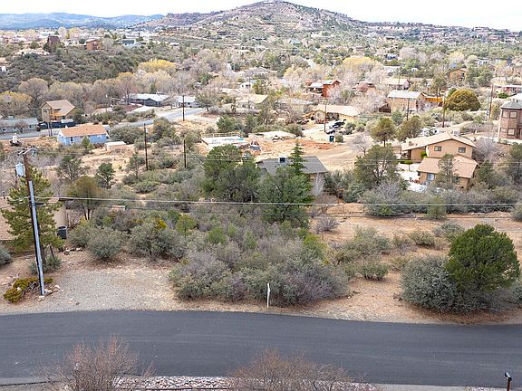 2nd image of 1856 N Emerald Dr