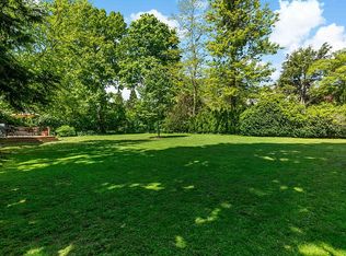 55 W Garden Rd, Larchmont, NY 10538