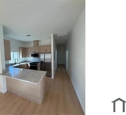 10558 Debra Ave — Photo 4