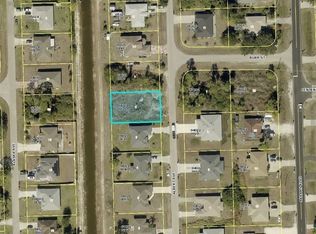 1053 Albert Ave, Lehigh Acres, FL 33971