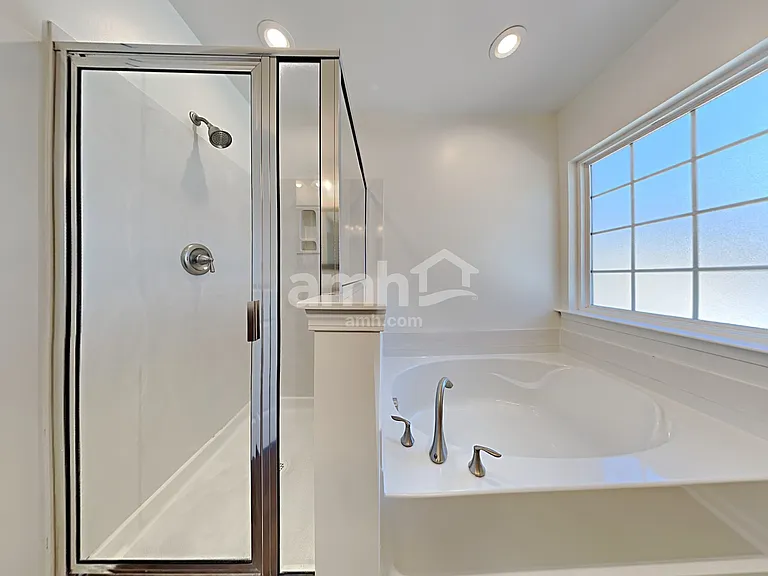 9675 Spencer Woods Rd — Photo 12