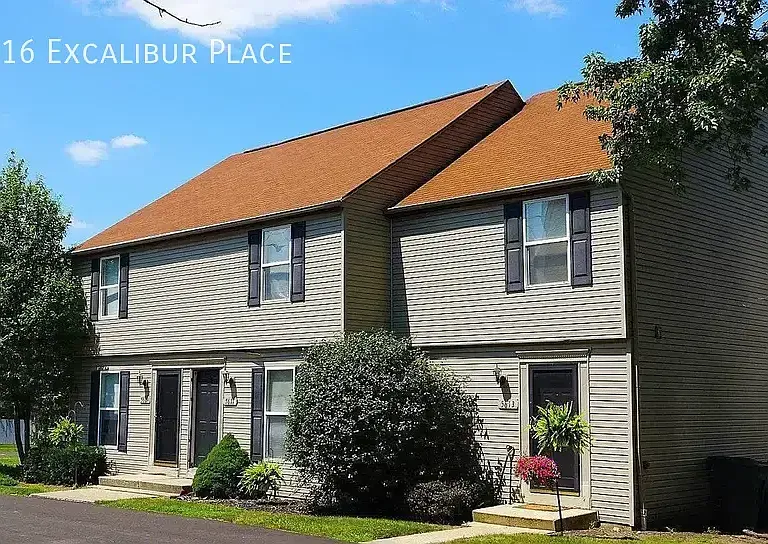 5616 Excalibur Pl — Photo 1