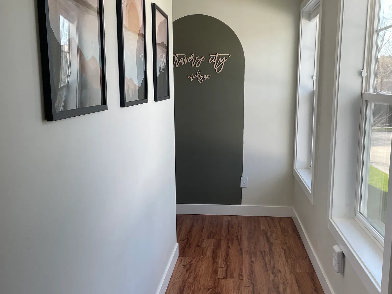 315 S Elmwood Ave — Photo 3