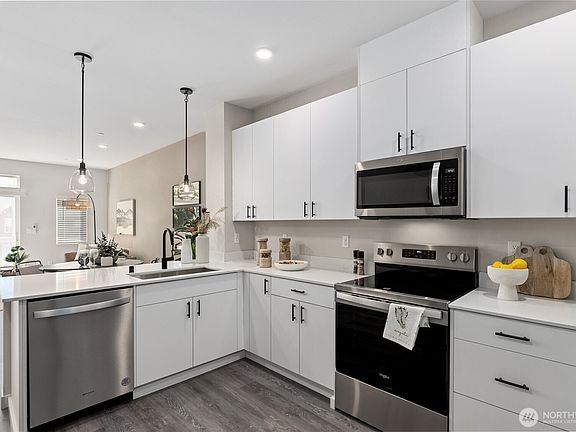 3rd image of 16830 20th Avenue W #G2