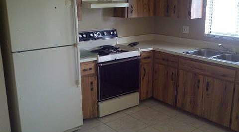 2nd image of 3018 Spinks Rd