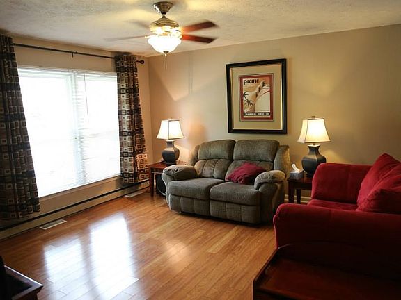 4th image of 852 Harkins Dr