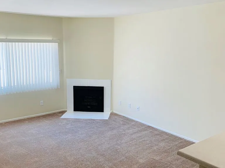 Lassen Apartments — Photo 7
