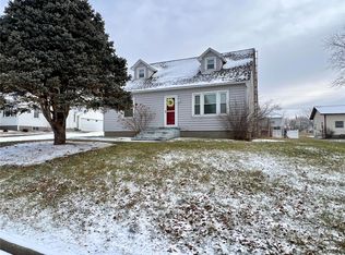 705 Smith St, Perryville, MO 63775