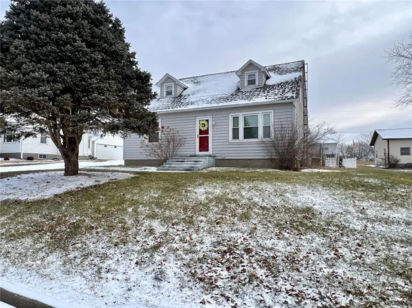 705 Smith St, Perryville, MO 63775