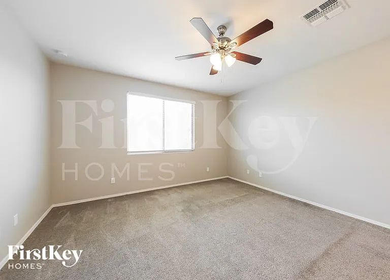 18530 W Robin Ln — Photo 8