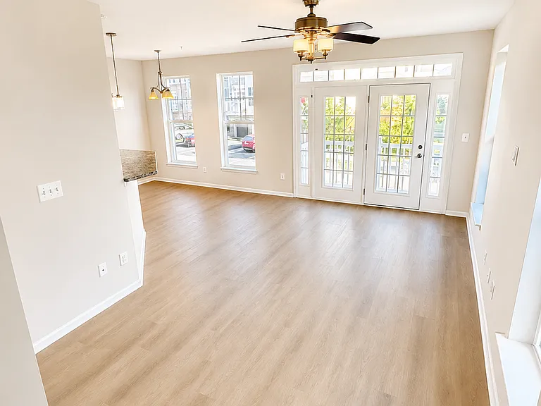 6140 Murray Ter — Photo 4