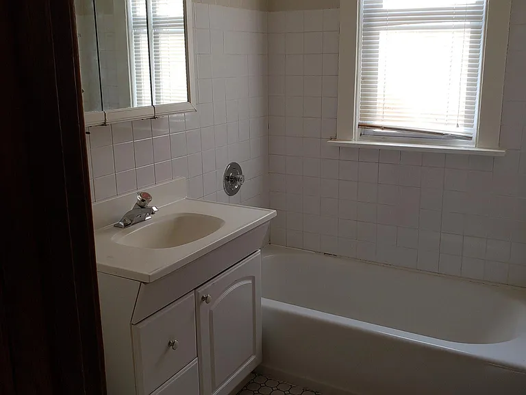 1637 N Drake Ave #2R — Photo 10