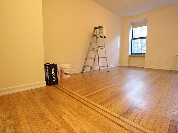 3rd image of 462 W 51st St #3FF