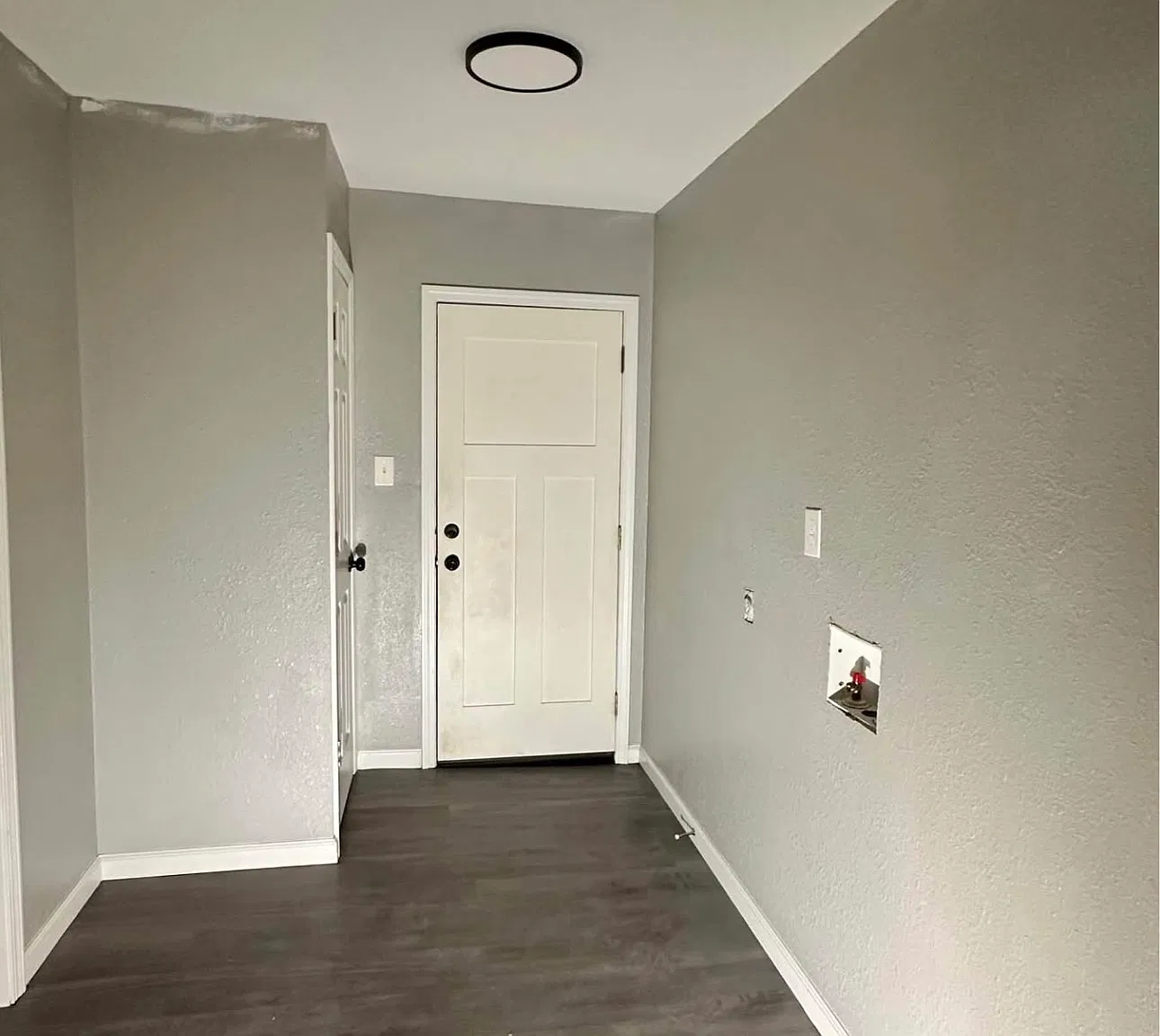 2 bed, $800 — Photo 2