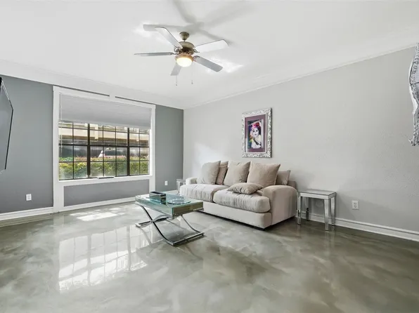 2700 Revere St APT 121, Houston, TX 77098