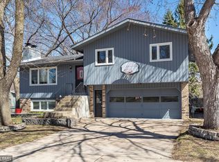 311 24th St NE, Rochester, MN 55906