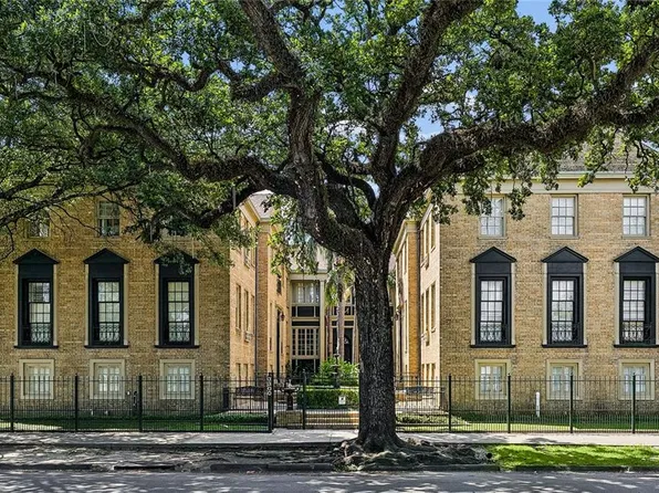 3300 Saint Charles Ave APT 9, New Orleans, LA 70115