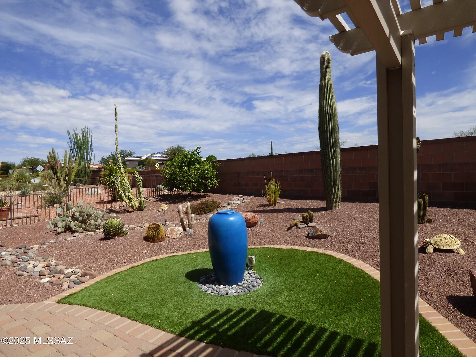 2 bed, 2.0 bath, 1499 sqft, $4,000 — Photo 3