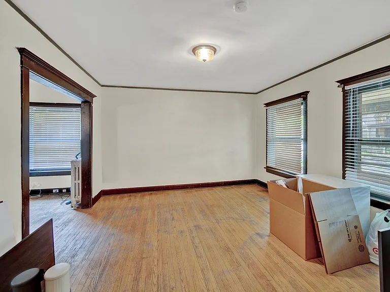 826 Hamlin St — Photo 10