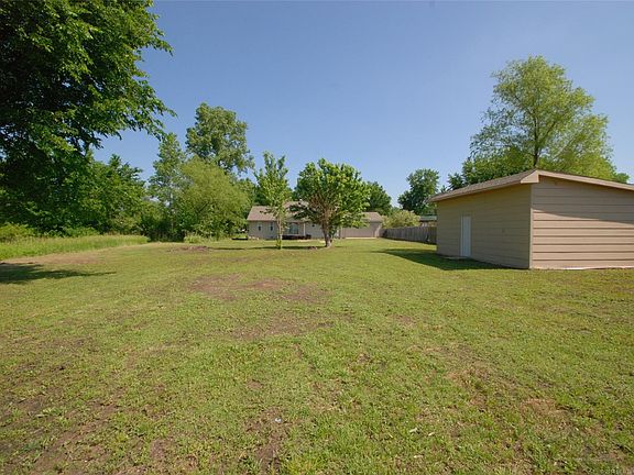 5th image of 23654 E 105th St