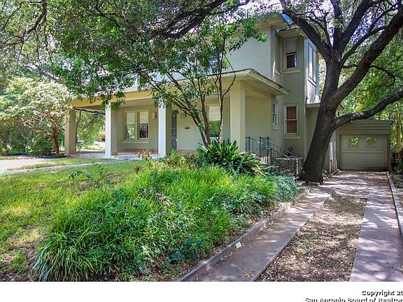 3rd image of 150 Wildrose Ave