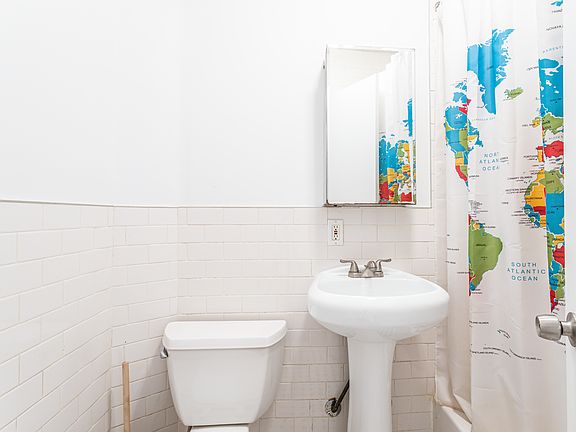 5th image of 207 Madison St APT 15
