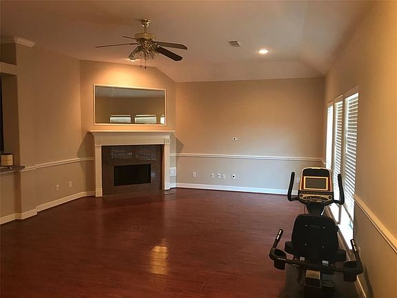 2nd image of 3610 Chandler Ln