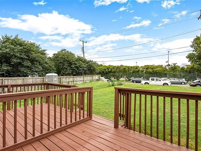 1617 W Cary St — Photo 14