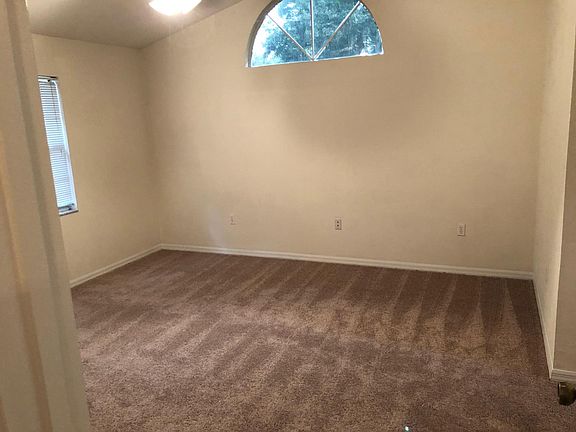4th image of 4027 NW 60th Ave