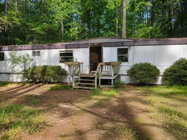 124 Isgett Ln, Holly Hill, SC 29059