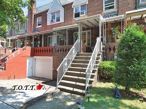 3rd image of 2137 E 35th St