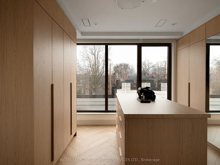 32 Rowanwood Ave #4 — Photo 18