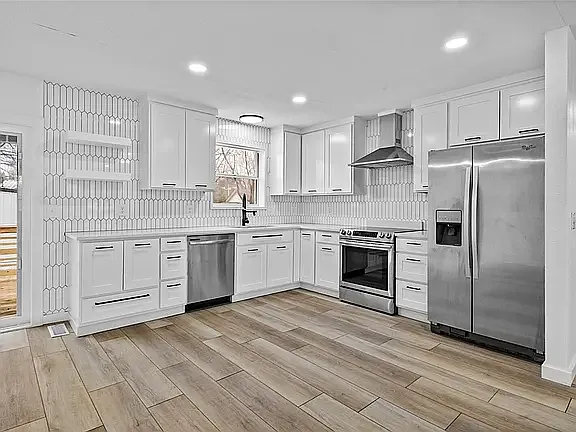 3 bed, 1421 sqft, $2,000 — Photo 2