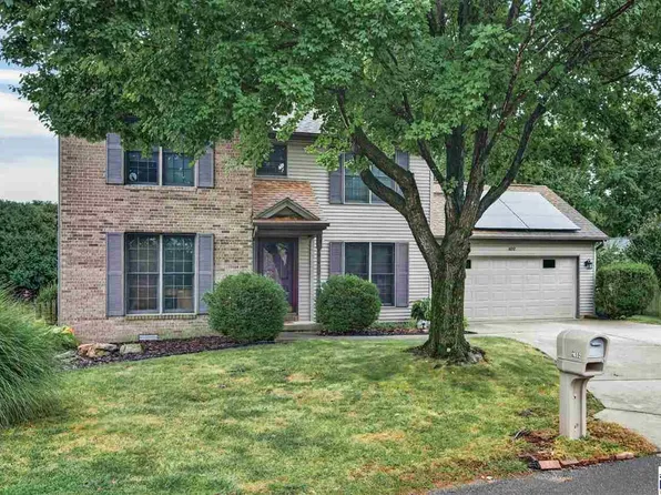 1652 Hulman Waye Ct, Terre Haute, IN 47803