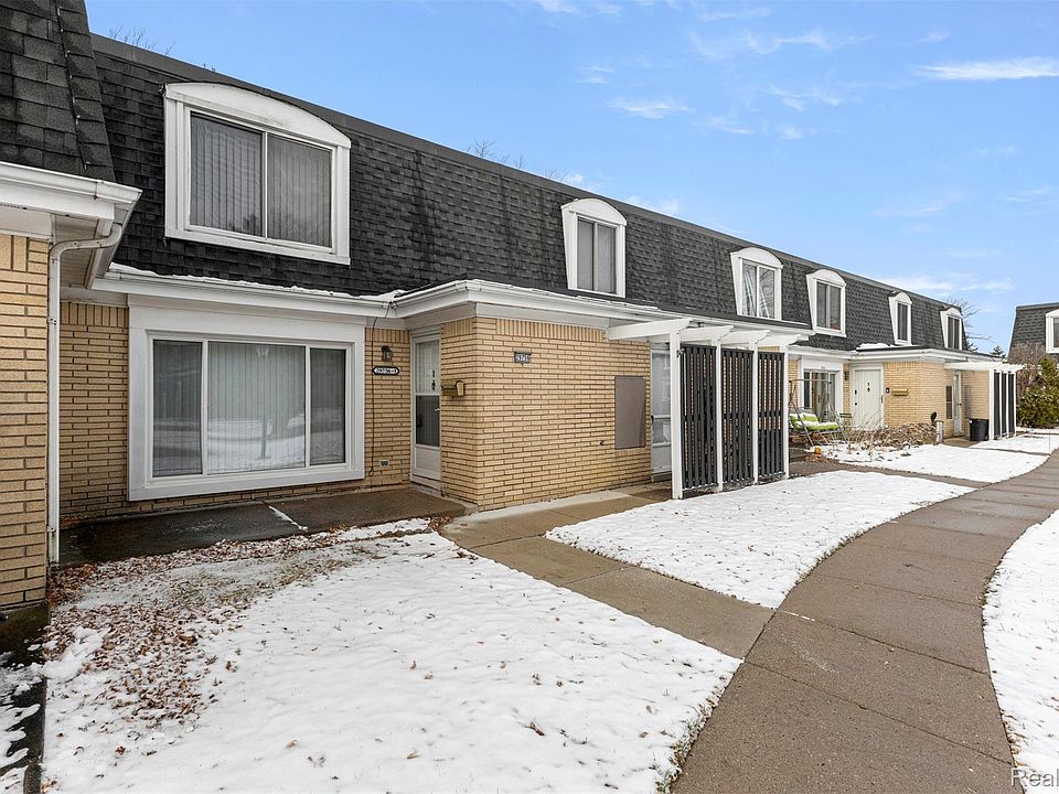 1st image of 29756 City Center Dr APT 1