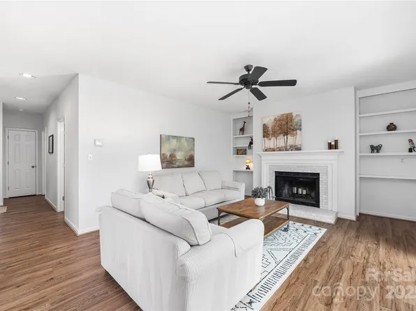 766 Marsh Rd APT 2, Charlotte, NC 28209