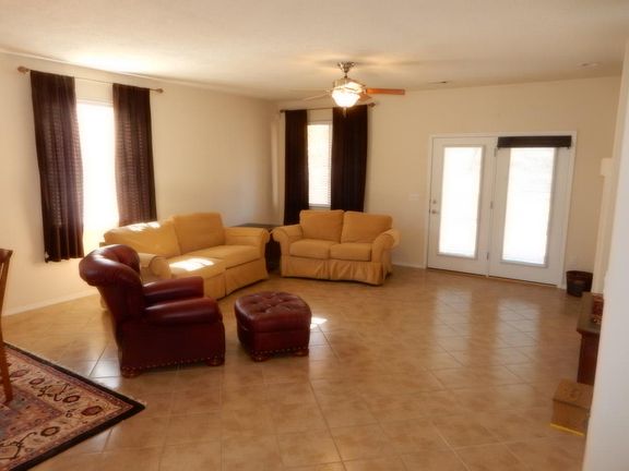 4th image of 807 Desert Marigold Ct